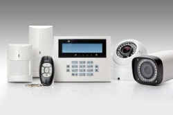 Système de détection d'intrusion et vidéosurveillance à distance  